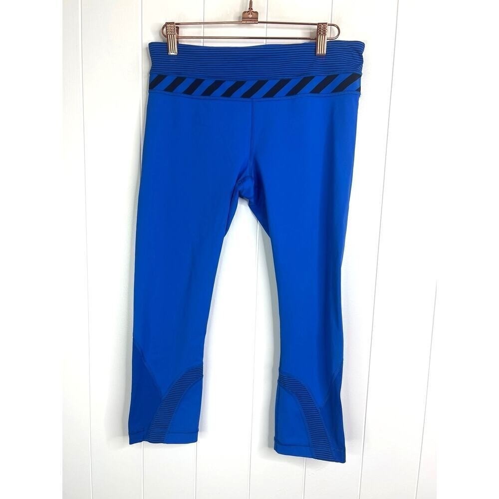 Lululemon Run: Inspire Crop II Baroque‎ Blue Size 8
